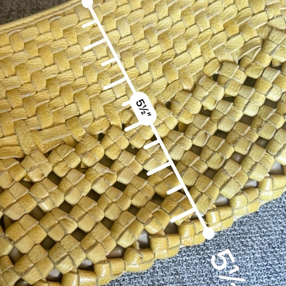 Latico lave Yellow Leather Crossbody good condition with one stain - Picture 14 of 15